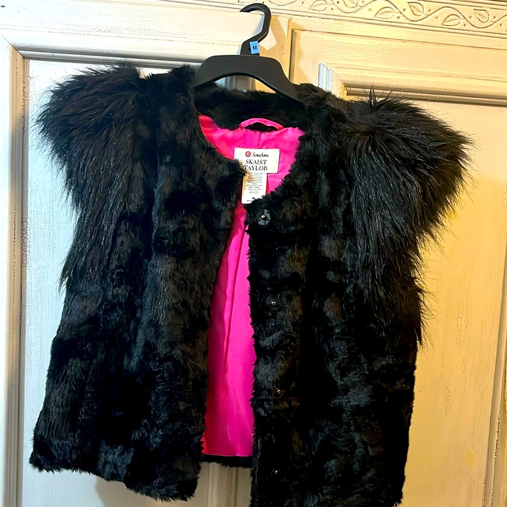 Neiman Marcus
Skaist Taylor 
Jackets&